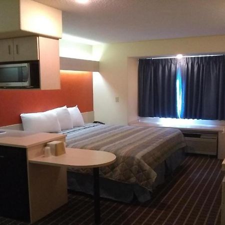 Travelodge By Wyndham Chadron Exteriör bild