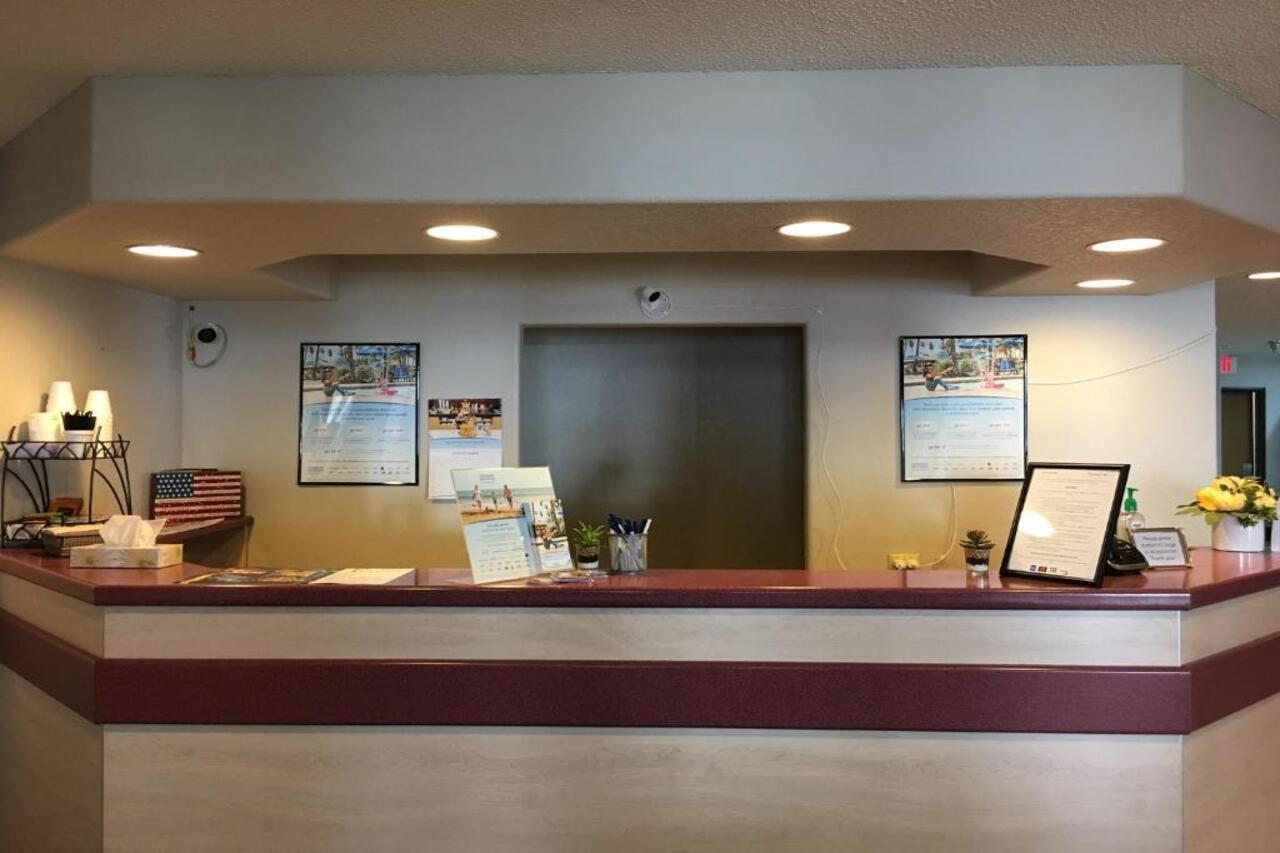 Travelodge By Wyndham Chadron Exteriör bild