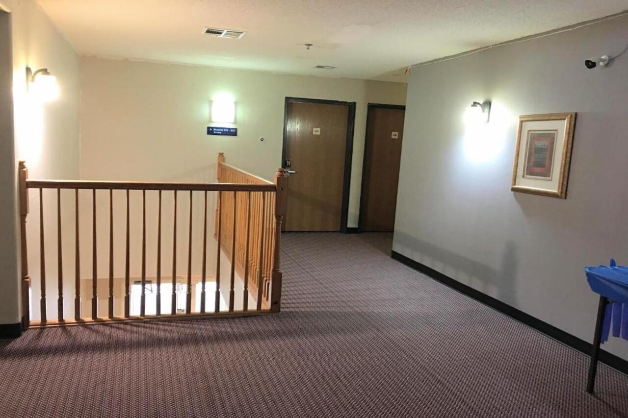 Travelodge By Wyndham Chadron Exteriör bild