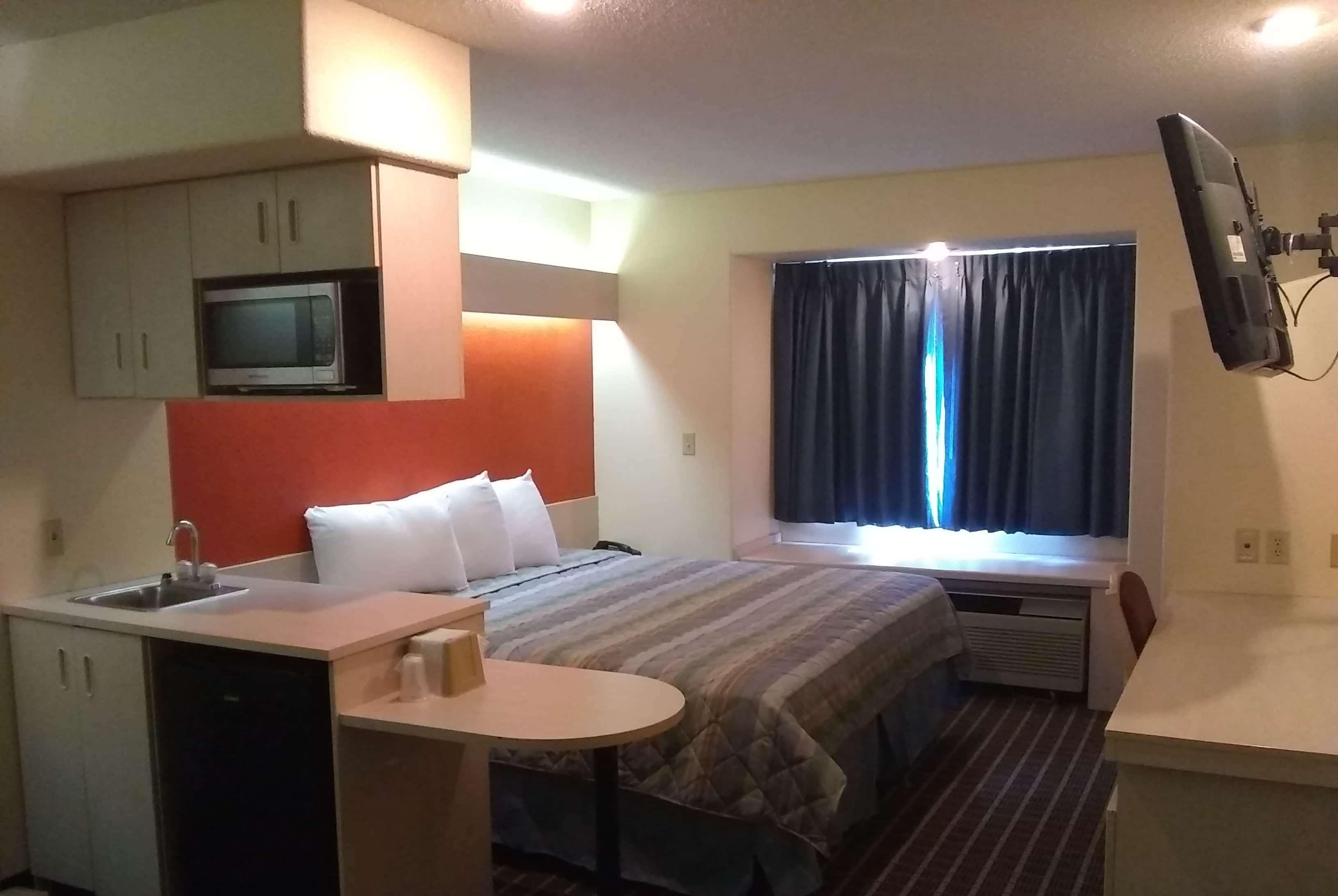 Travelodge By Wyndham Chadron Exteriör bild