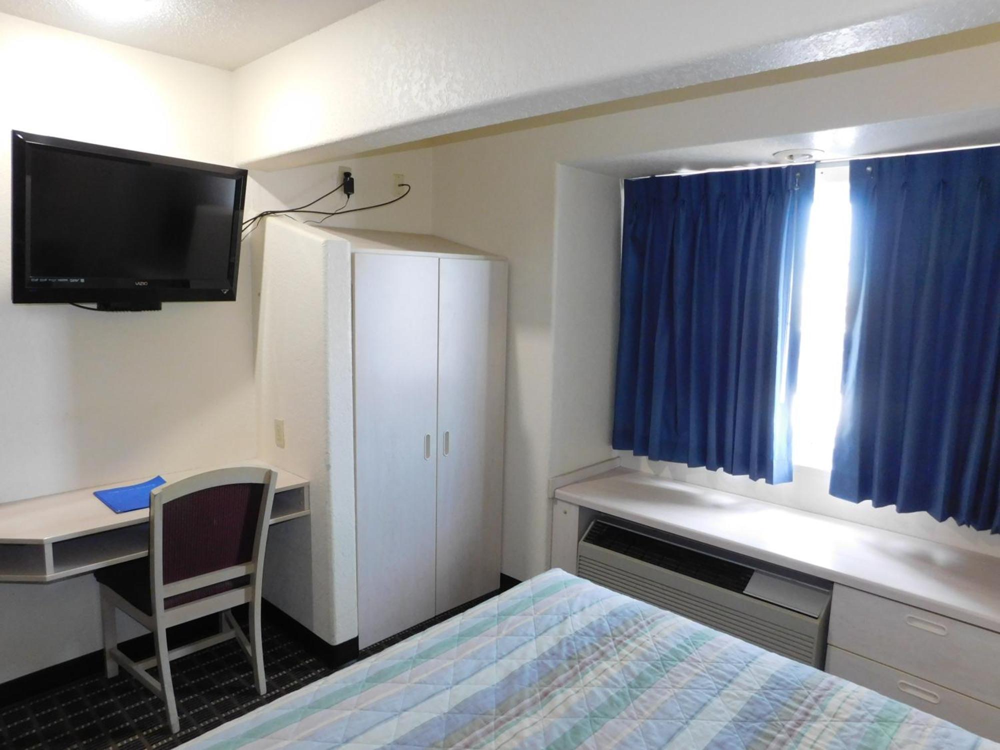 Travelodge By Wyndham Chadron Exteriör bild
