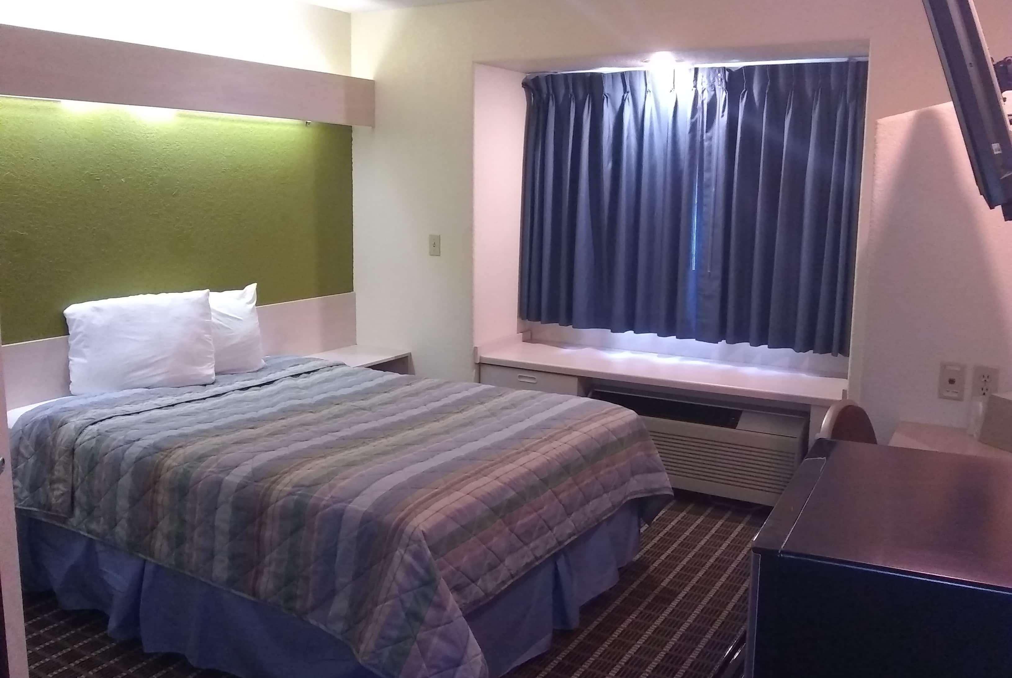 Travelodge By Wyndham Chadron Exteriör bild