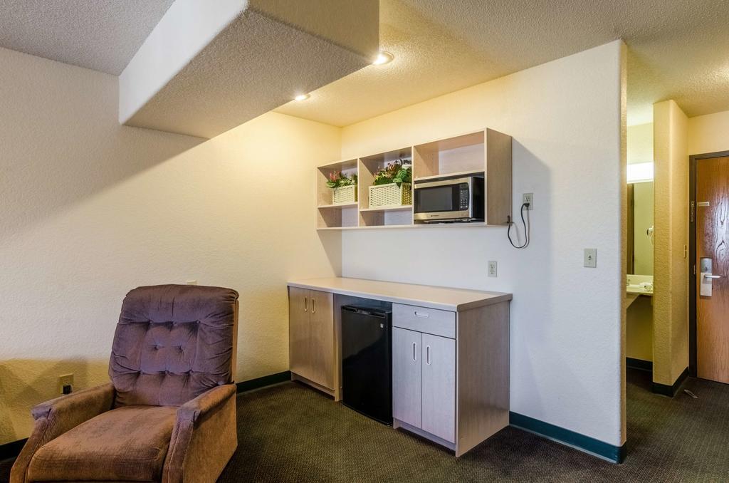 Travelodge By Wyndham Chadron Exteriör bild